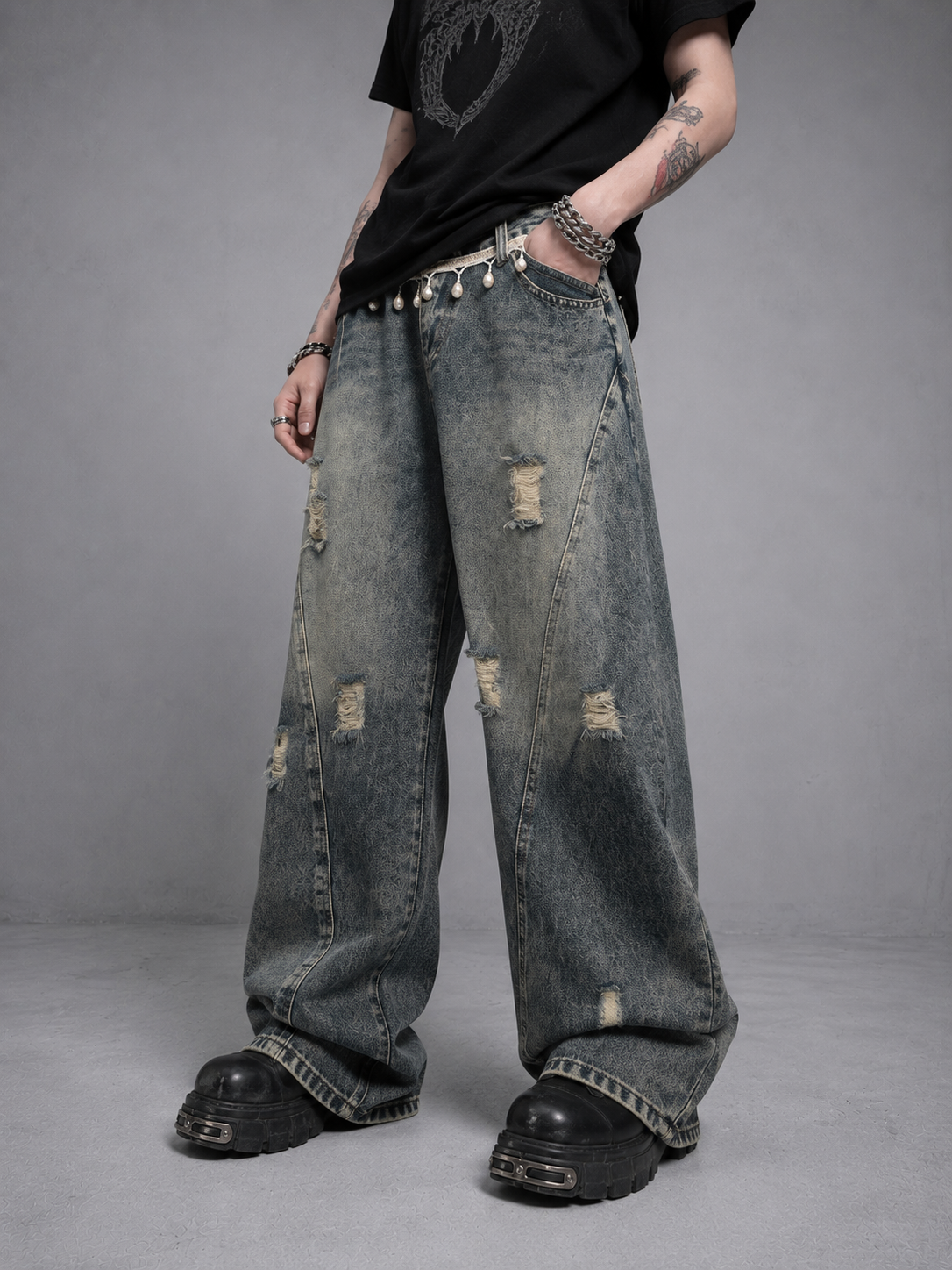 Men‘s Gothic Distressed Charm Baggy Jeans