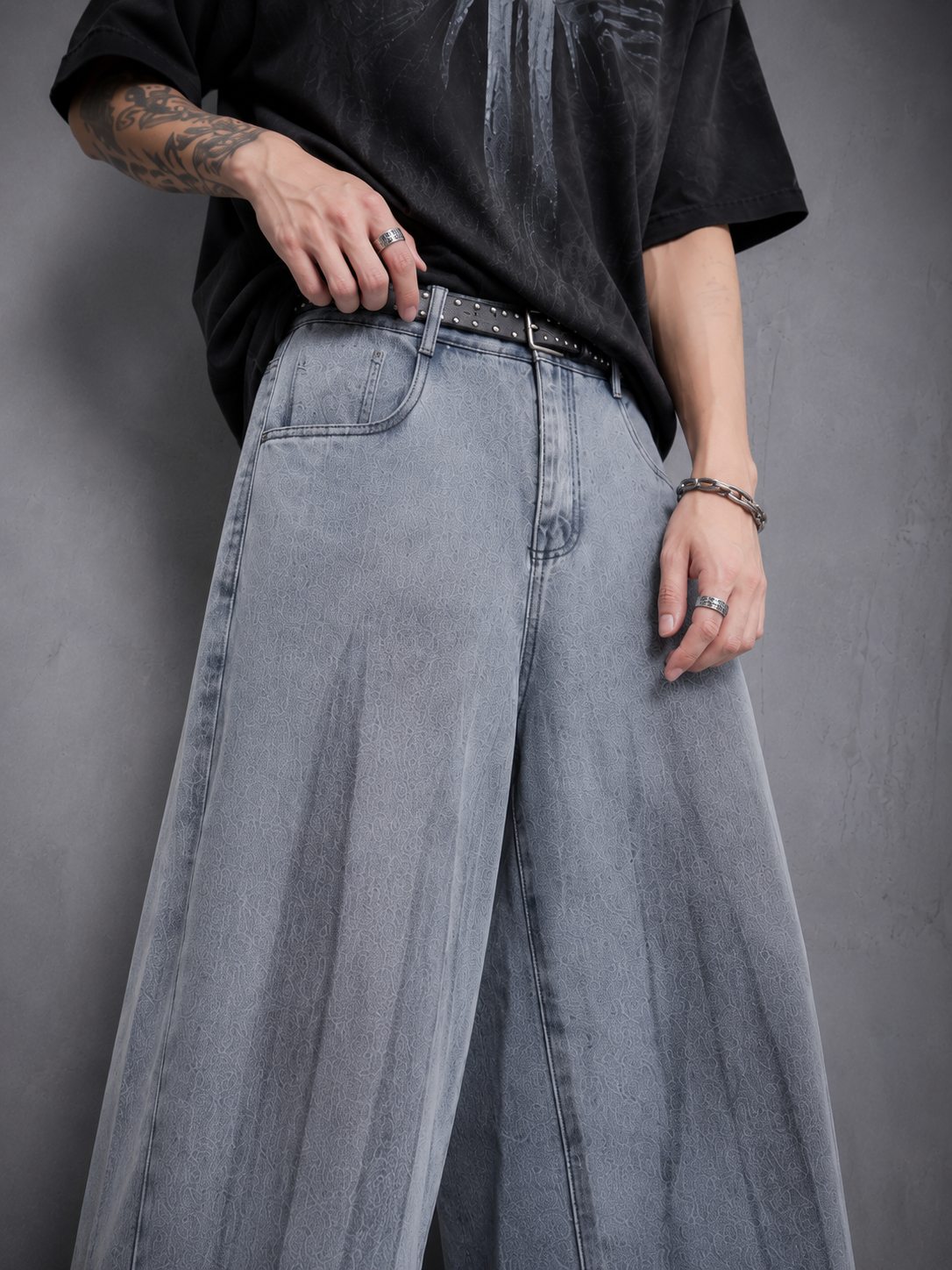 Men‘s Gothic Light Wash Wide Leg Jeans